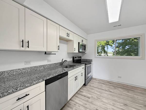 10407 N Church ST #3, Huntley, IL 60142