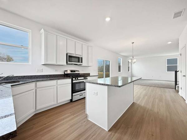 1215 Stonegate DR, Marengo, IL 60152