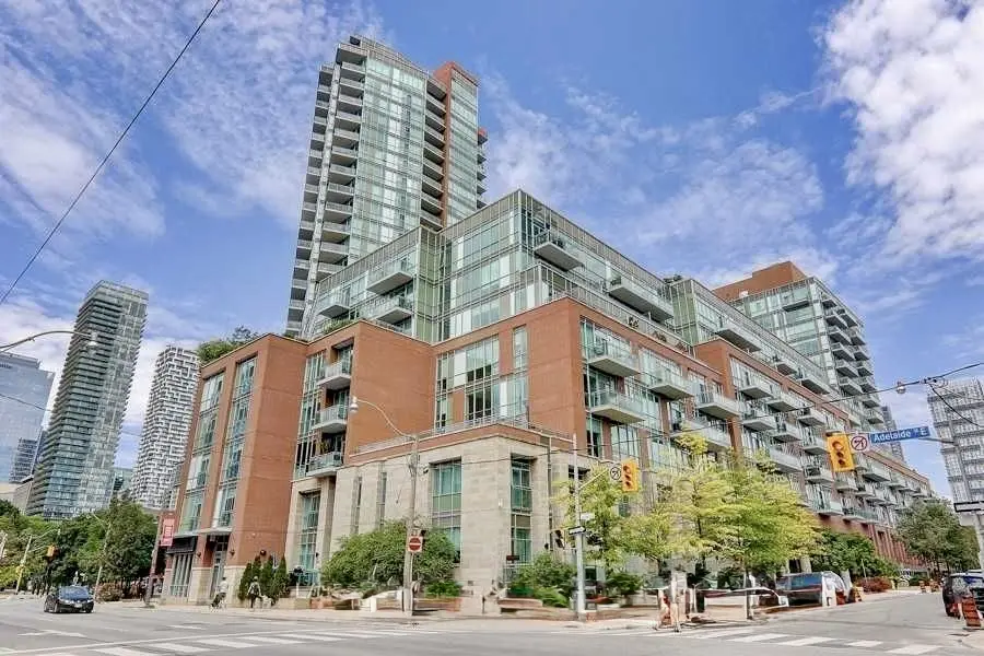 112 George St S #828, Toronto, ON M5A 4A2