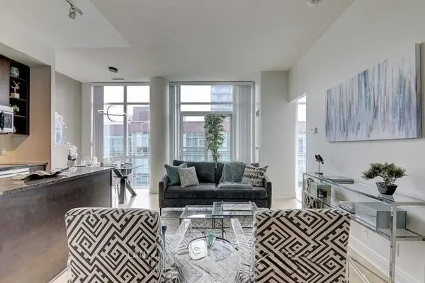112 George St S #828, Toronto, ON M5A 4A2