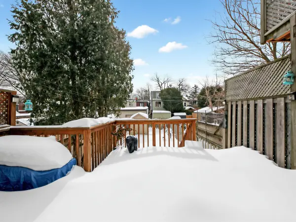 355 Davisville Ave, Toronto, ON M4S 1H1