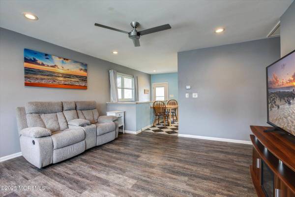 206 Arlington Avenue, Union Beach, NJ 07735