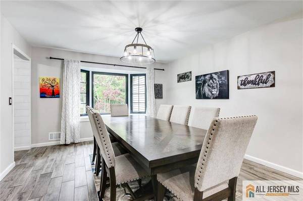 25 Merritt TER, Old Bridge, NJ 07747