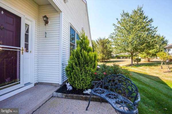 14 LOCUST HILL BLVD, Hamilton, NJ 08691