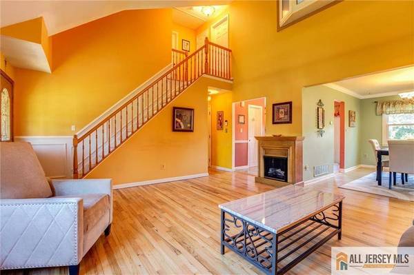 3 Dancaster CT #3303, Sayreville, NJ 08872