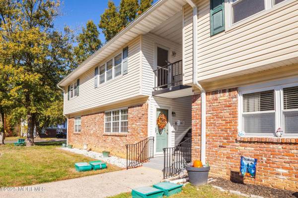 56 Galewood Drive #499, Matawan, NJ 07747