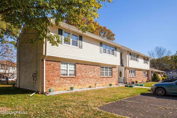 56 Galewood Drive #499, Matawan, NJ 07747