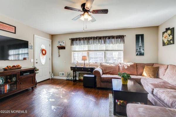 56 Galewood Drive #499, Matawan, NJ 07747