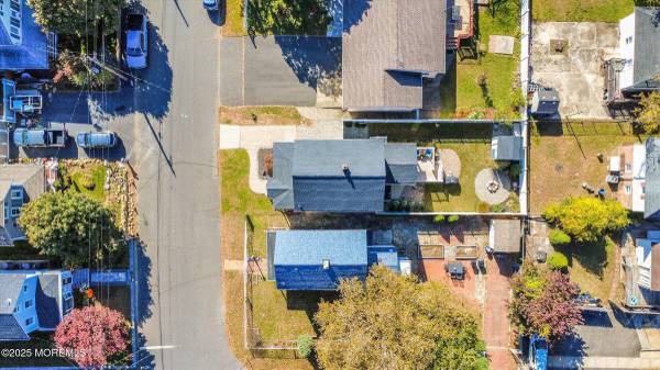 8 Chingarora Avenue, Keyport, NJ 07735