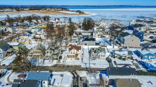 2 Chingarora Avenue, Keyport, NJ 07735