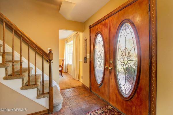 18 Warne Road, Matawan, NJ 07747