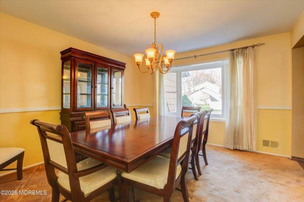 18 Warne Road, Matawan, NJ 07747