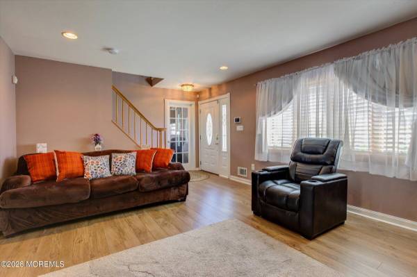 209 Park Avenue, Union Beach, NJ 07735