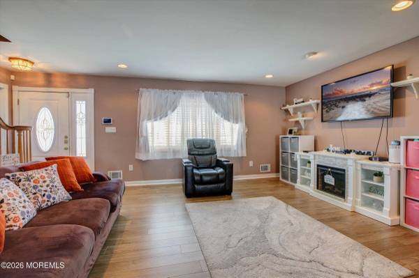 209 Park Avenue, Union Beach, NJ 07735