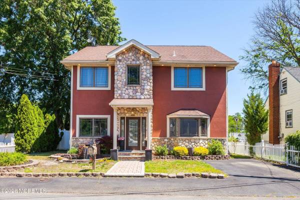1 Hillside Avenue, Hazlet, NJ 07734