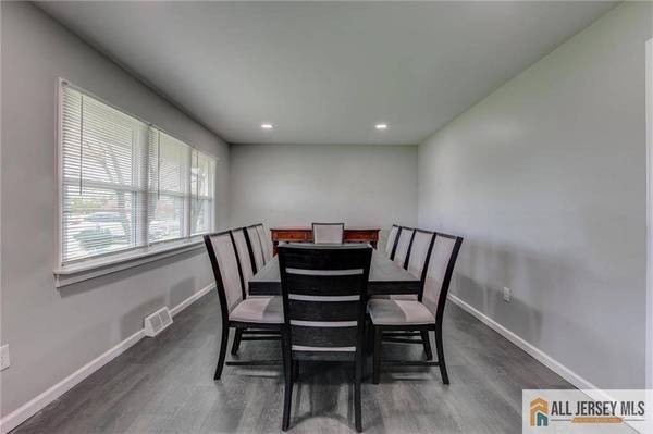 509 New Durham RD, Piscataway, NJ 08854