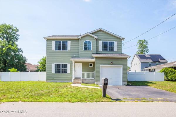 84 4th Avenue, Toms River, NJ 08757