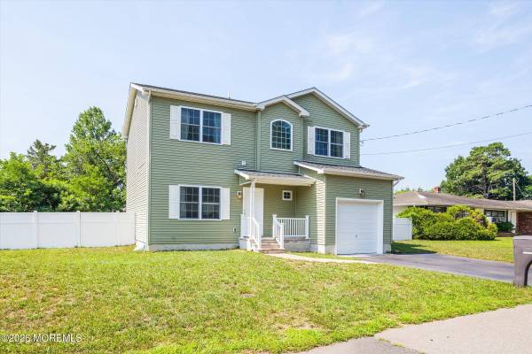84 4th Avenue, Toms River, NJ 08757