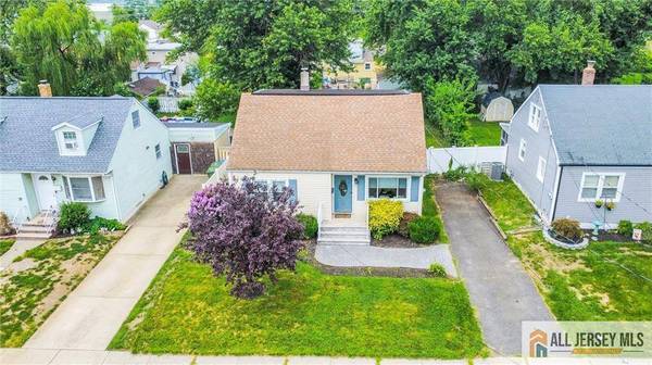 27 5th ST, Sayreville, NJ 08872