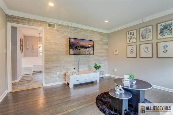 27 5th ST, Sayreville, NJ 08872