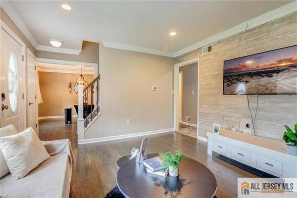 27 5th ST, Sayreville, NJ 08872