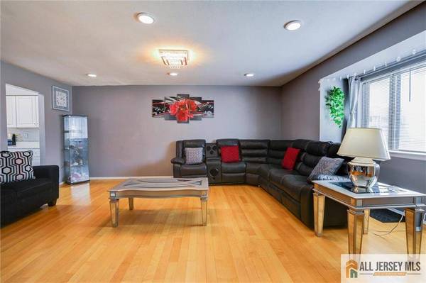 10 Quincy CIR #L-10, South Brunswick, NJ 08810