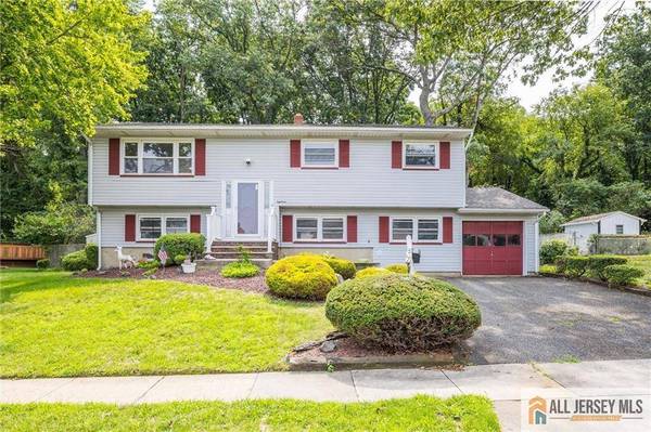 18 Kierst ST, Sayreville, NJ 08859