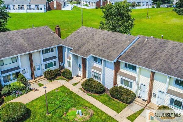 10 Quincy CIR #L-10, South Brunswick, NJ 08810
