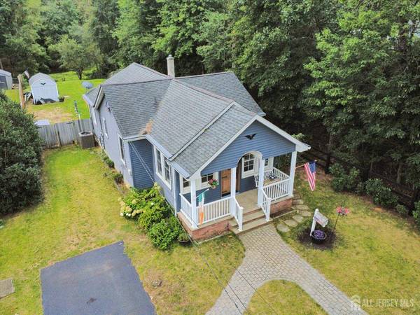 74 Walnut ST, Spotswood, NJ 08884