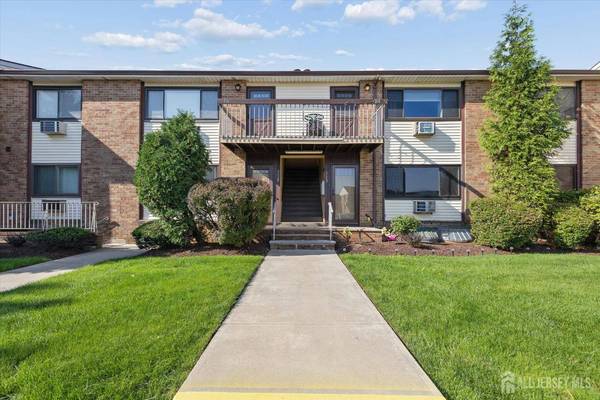 714 Cricket LN