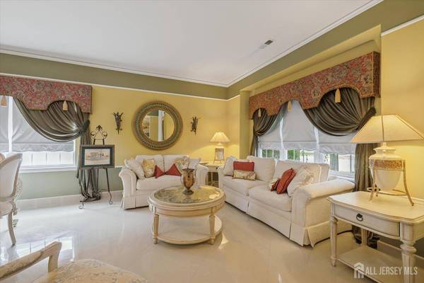 103 Valencia DR, Monroe, NJ 08831