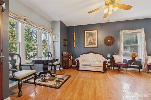 13 Johnson AVE, Monroe, NJ 08831