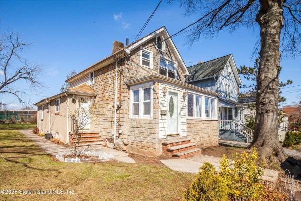 26 Trantor PL, Staten Island, NY 10302