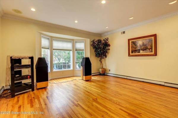 139 Finlay ST, Staten Island, NY 10307