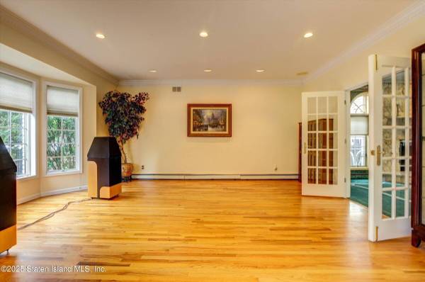 139 Finlay ST, Staten Island, NY 10307