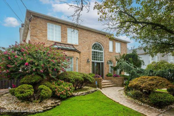 139 Finlay ST, Staten Island, NY 10307