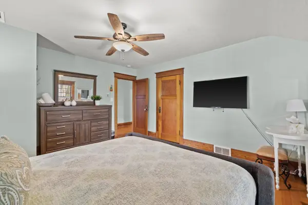 415 S Lake Shore Dr, Lake Geneva, WI 53147