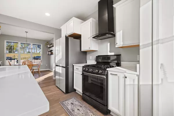 1155 La Salle Ct, Lake Geneva, WI 53147