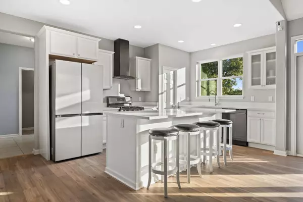 1155 La Salle Ct, Lake Geneva, WI 53147