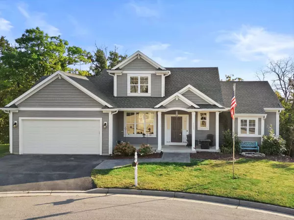 1155 La Salle Ct, Lake Geneva, WI 53147