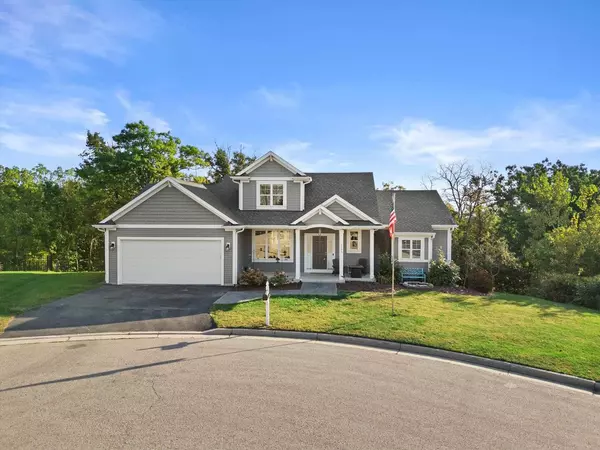 1155 La Salle Court, Lake Geneva, WI 53147