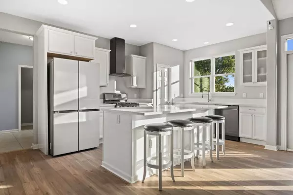 1155 La Salle Court, Lake Geneva, WI 53147