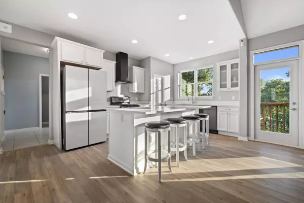 1155 La Salle Court, Lake Geneva, WI 53147