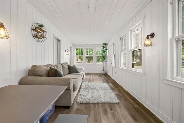 501 Haskins St, Lake Geneva, WI 53147