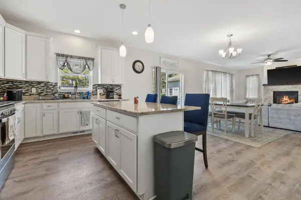 320 W Hunt AVE, Twin Lakes, WI 53181