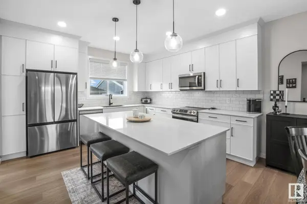 7012 54 AV, Beaumont, AB T4X 2Z9