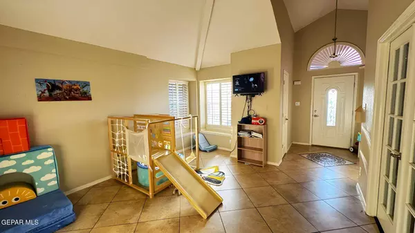 12532 PASEO ALEGRE DR, El Paso, TX 79928