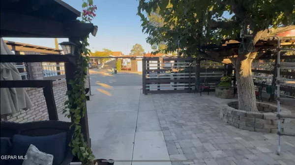 837 DESTELLO RD, El Paso, TX 79907