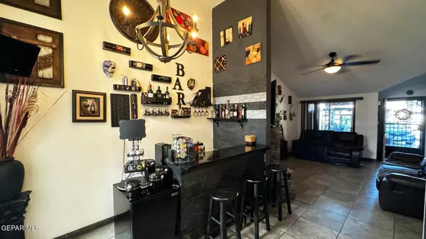 837 DESTELLO RD, El Paso, TX 79907