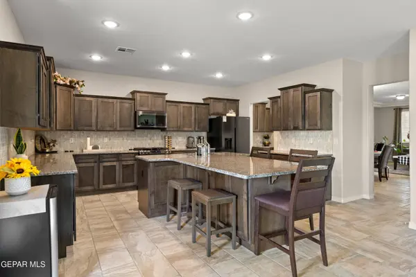 12776 HIDDEN EDGE DR, Horizon City, TX 79928